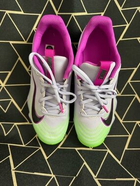 Nike Kids Vapor Shark 3 Big Kid’s Football Cleats 6Y